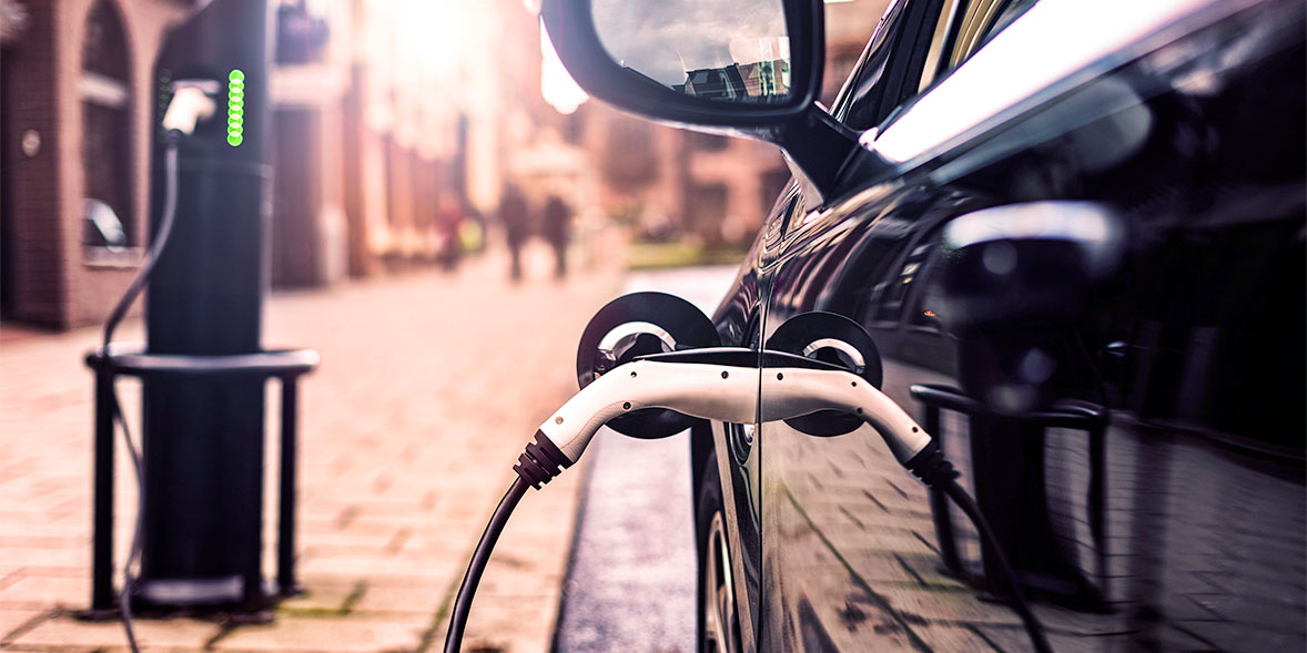 Best electric cars 2025: Public electric car charger